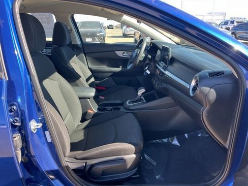 Used 2023 Kia Forte LXS image 44