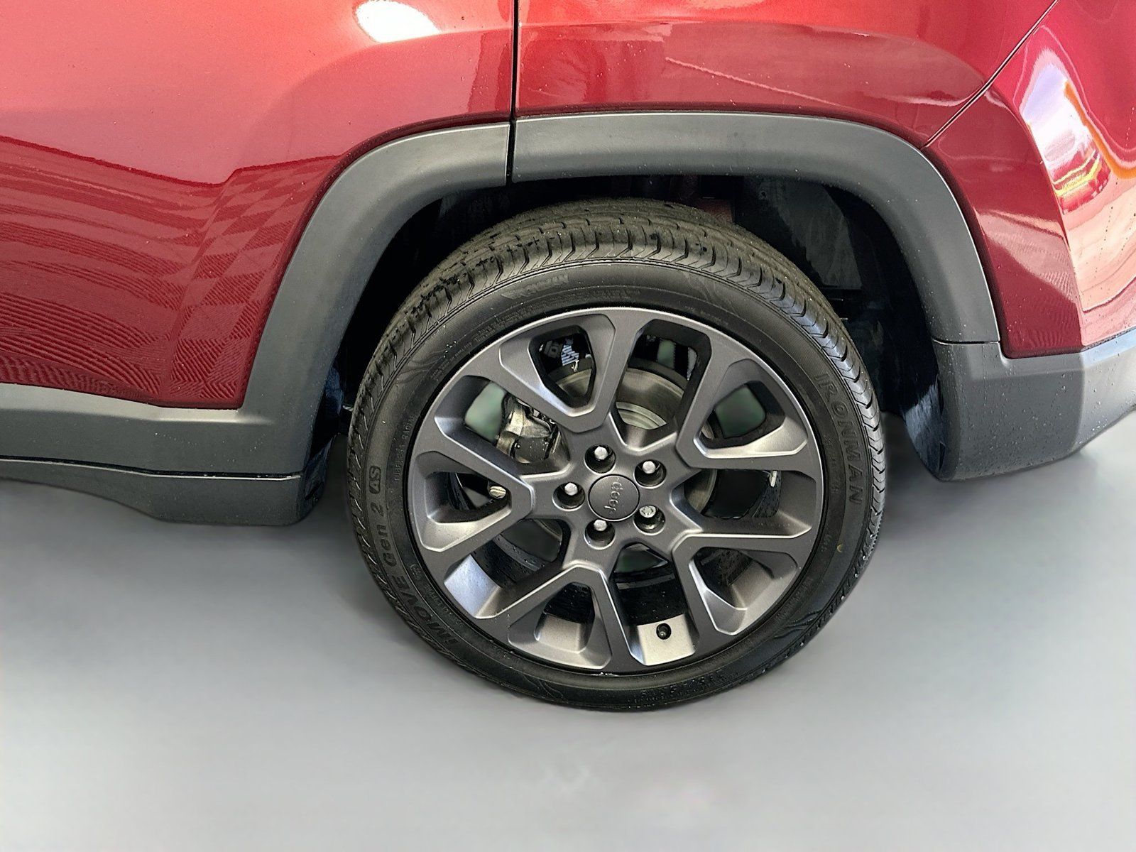 Used 2021 Jeep Compass Latitude w/ Sun and Sound Group FWD image 33