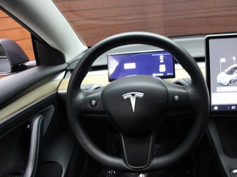 Used 2022 Tesla Model 3 Long Range image 26
