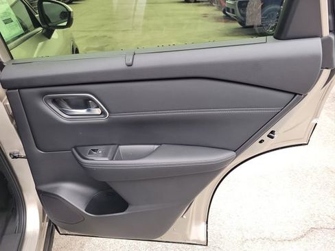 Used 2026 Nissan Rogue Platinum w/ Platinum Premium Package image 30