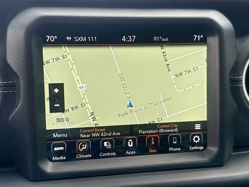 Used 2023 Jeep Wrangler Unlimited Sahara AWD/4WD image 14