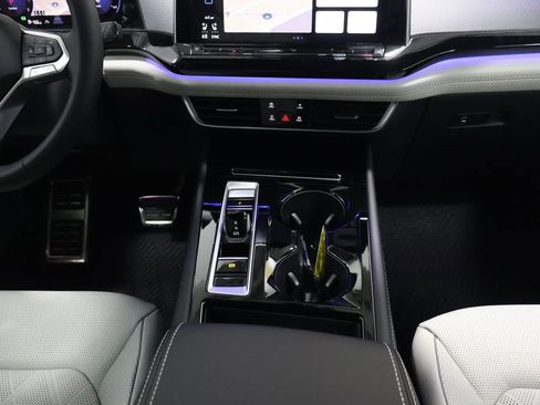 New 2026 Volkswagen Atlas Cross Sport SEL Premium R-Line image 20