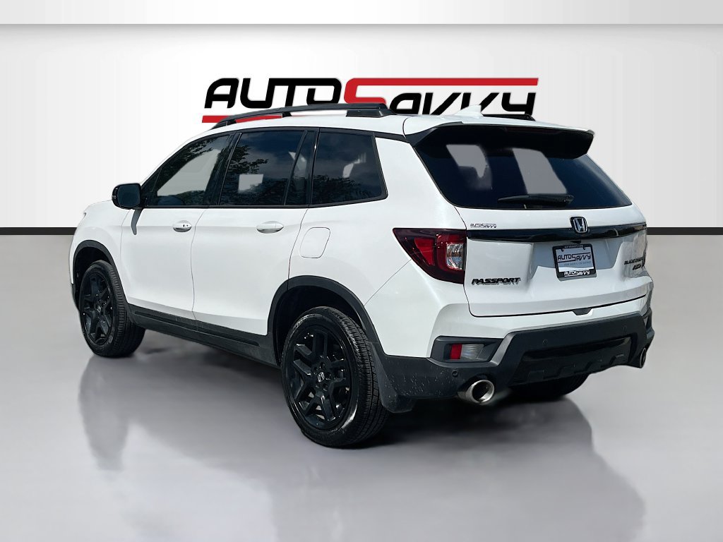 Used 2025 Honda Passport Black Edition image 5