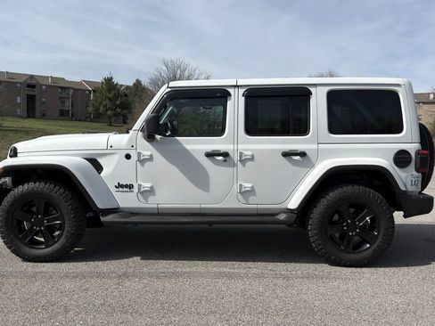 Used 2021 Jeep Wrangler Unlimited Sahara image 31
