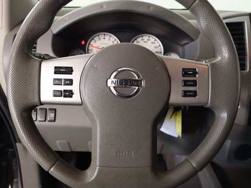 Used 2019 Nissan Frontier Desert Runner RWD image 3