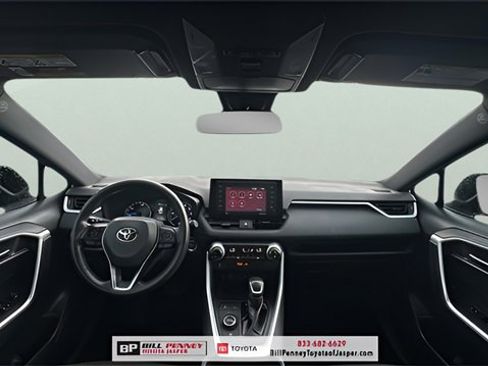 Used 2022 Toyota RAV4 SE image 9