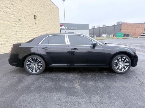 Used 2013 Chrysler 300 S image 6