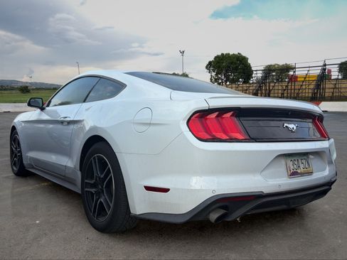 Used 2018 Ford Mustang Premium RWD image 4