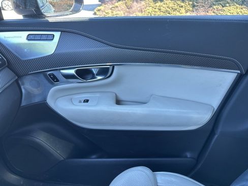 Used 2020 Volvo XC90 T6 R-Design w/ Protection Package Premier image 31