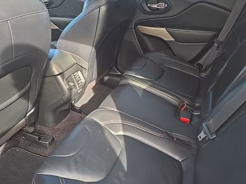 Used 2017 Jeep Cherokee High Altitude image 5