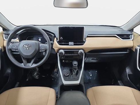 Used 2025 Toyota RAV4 LE AWD/4WD image 10