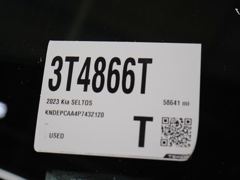 Used 2023 Kia Seltos LX AWD/4WD image 31