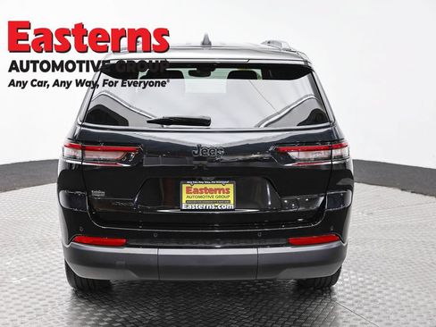 Used 2023 Jeep Grand Cherokee L Laredo AWD/4WD image 6