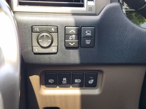 Used 2023 Lexus GX 460 Luxury w/ Accessory Package AWD/4WD image 20