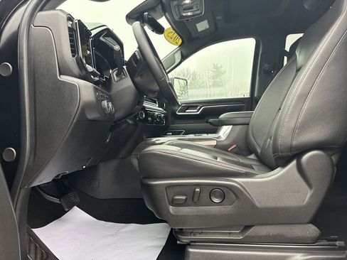 Used 2025 Chevrolet Silverado 3500 LTZ w/ LTZ Premium Package image 23