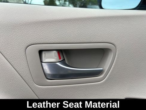 Used 2017 Toyota Sienna XLE w/ XLE Navigation Package image 19