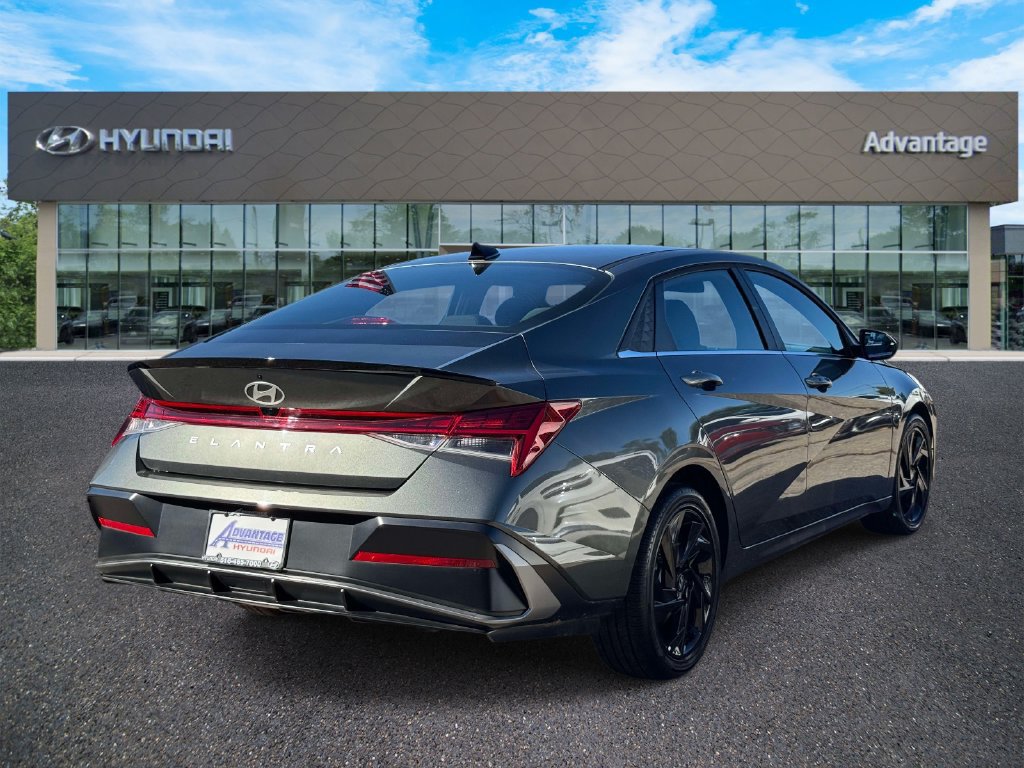 Certified 2026 Hyundai Elantra SEL Sport Premium FWD image 5