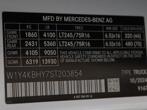 Used 2025 Mercedes-Benz Sprinter 2500 image 46