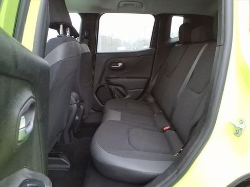 Used 2018 Jeep Renegade Altitude image 27