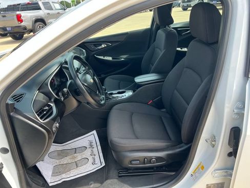Used 2024 Chevrolet Malibu LT w/ Sport Edition FWD image 12