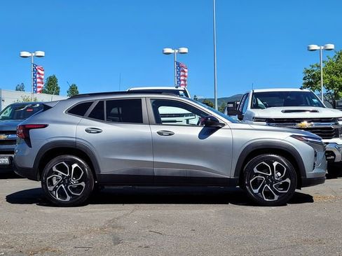 New 2026 Chevrolet Trax RS FWD image 4