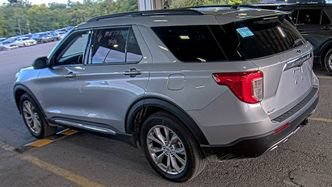 Used 2023 Ford Explorer XLT w/ Equipment Group 202A AWD/4WD image 6