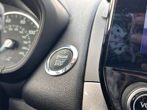 Used 2022 Ford EcoSport SE w/ SE Convenience Package image 18