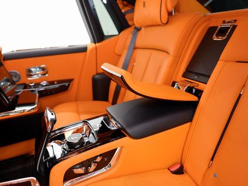 Used 2024 Rolls-Royce Phantom Sedan w/ The Phantom Package RWD image 52