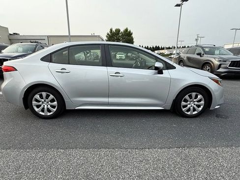 Used 2022 Toyota Corolla LE w/ Carpet Mat Package (TMS) FWD image 15