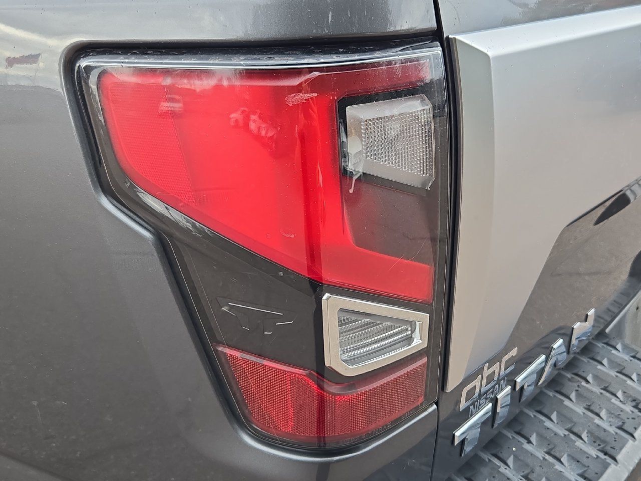 Used 2021 Nissan Titan Platinum Reserve w/ Moonroof Package AWD/4WD image 23