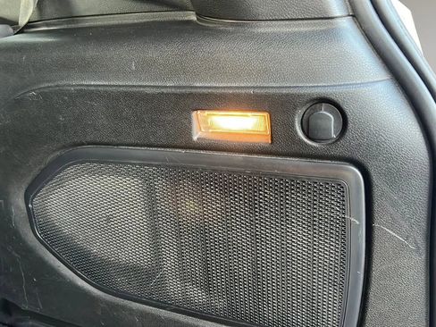 Used 2015 Jeep Renegade Limited image 8