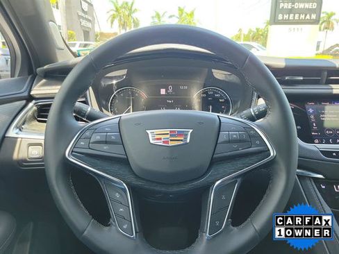 Certified 2023 Cadillac XT5 Premium Luxury FWD image 39