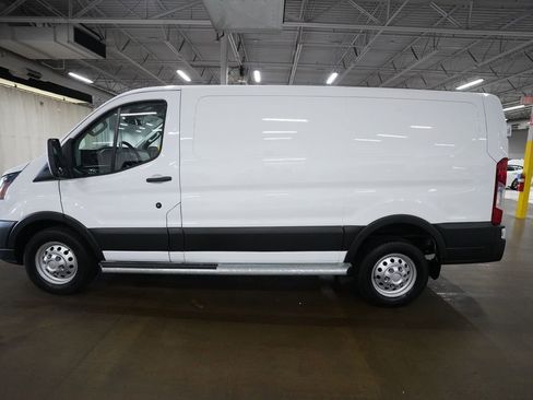 Used 2024 Ford Transit 250 Low Roof AWD w/ Exterior Upgrade Package image 23