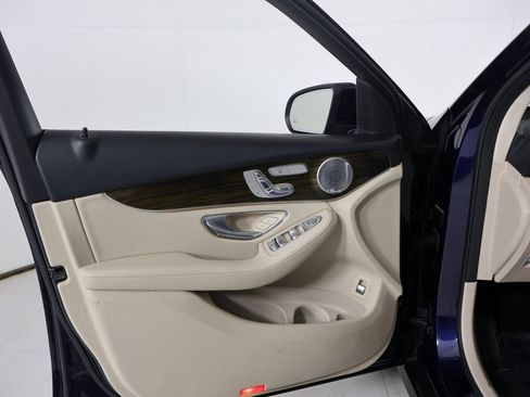 Used 2017 Mercedes-Benz GLC 300 4MATIC image 21