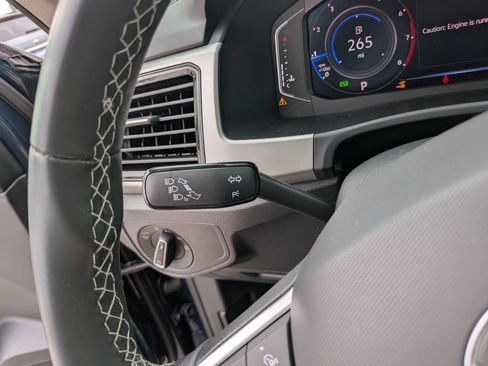 Certified 2023 Volkswagen Atlas SE w/ Panoramic Sunroof Package FWD image 30