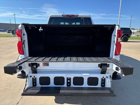 Used 2026 Chevrolet Silverado 1500 High Country AWD/4WD image 7