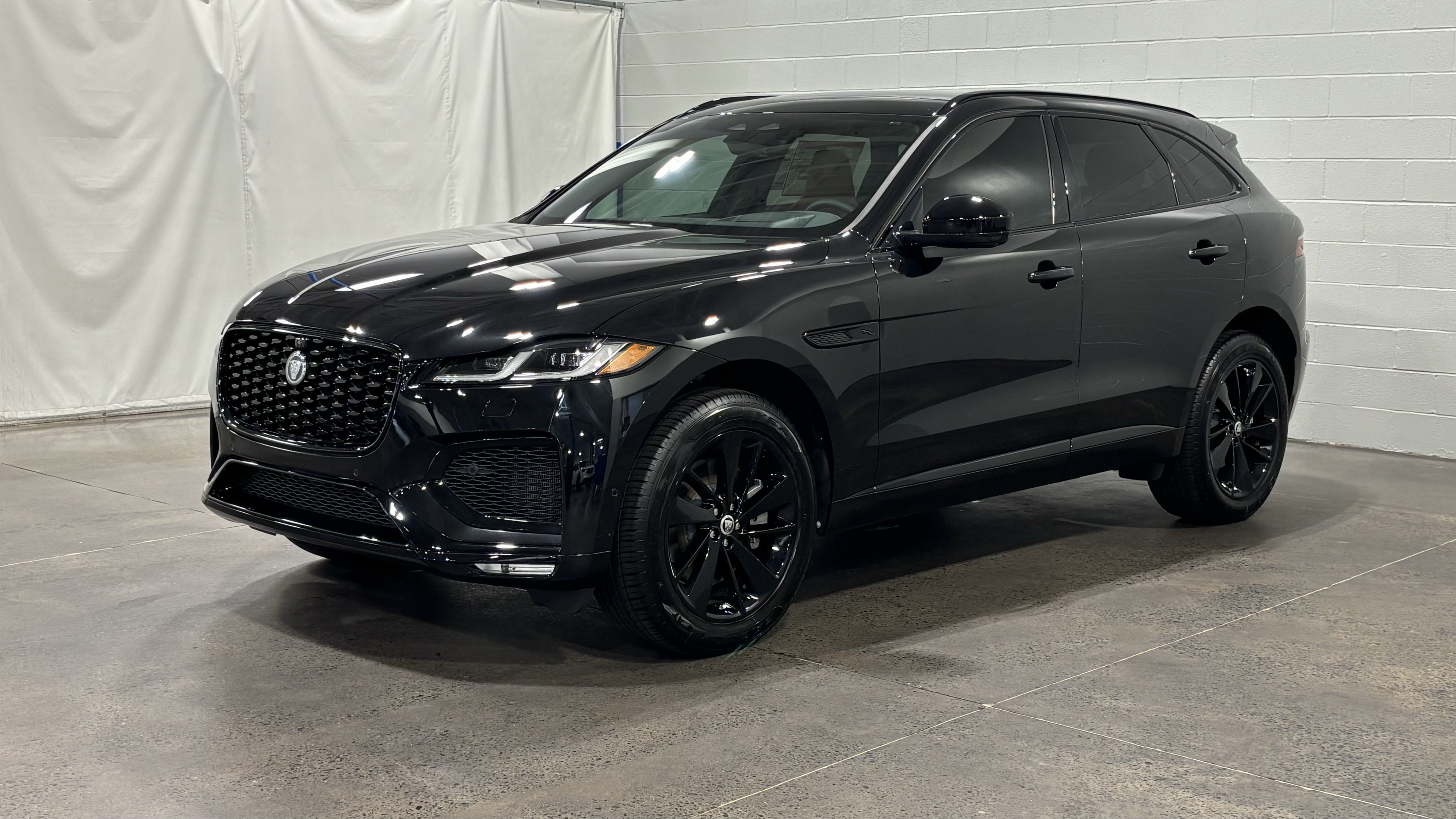 New 2026 Jaguar F-PACE R-Dynamic S AWD/4WD image 1