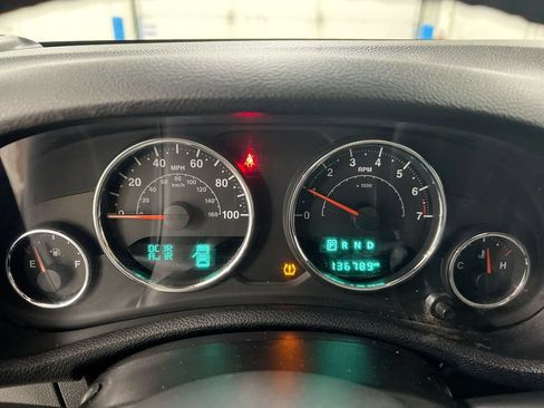 Used 2016 Jeep Wrangler Sport w/ Quick Order Package 24S AWD/4WD image 12