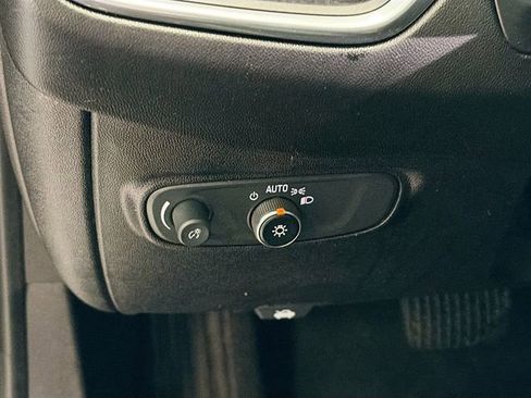 Used 2018 Chevrolet Equinox LT image 13