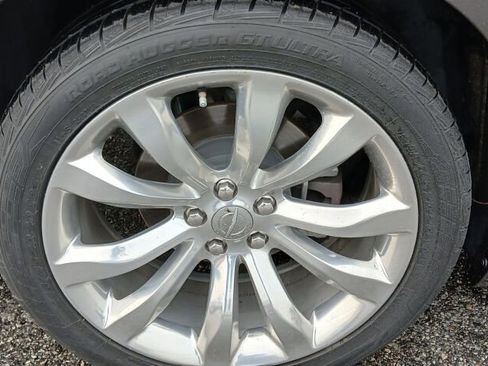 Used 2019 Chrysler 300 Limited image 8