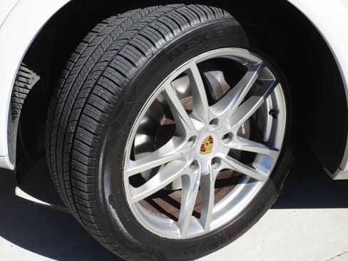 Used 2019 Porsche Cayenne image 29