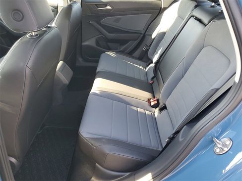 Used 2025 Volkswagen Jetta SE image 22
