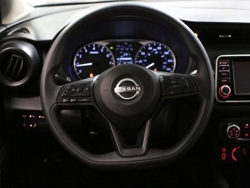 Certified 2025 Nissan Kicks Play S image 18