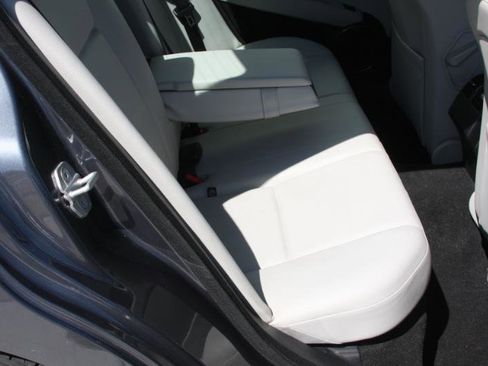 Used 2009 Mercedes-Benz C 300 4MATIC Sedan image 40
