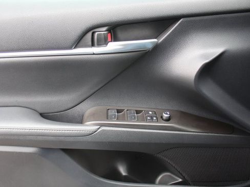 Used 2024 Toyota Camry XSE image 31