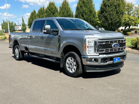 Used 2023 Ford F350 XLT image 8