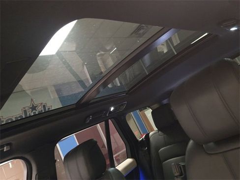 Used 2022 Land Rover Range Rover Westminster Edition image 22