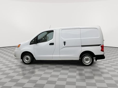 Used 2020 Nissan NV200 S image 25