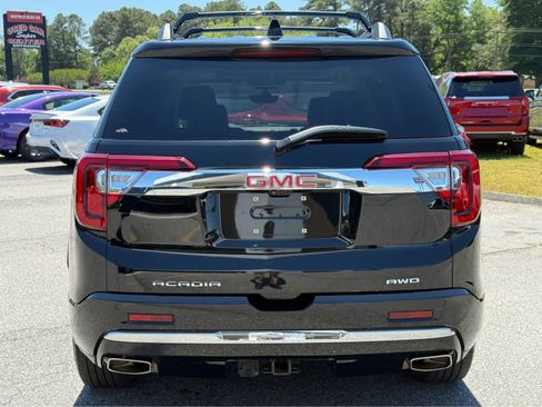 Used 2023 GMC Acadia Denali w/ Denali Ultimate Package AWD/4WD image 7