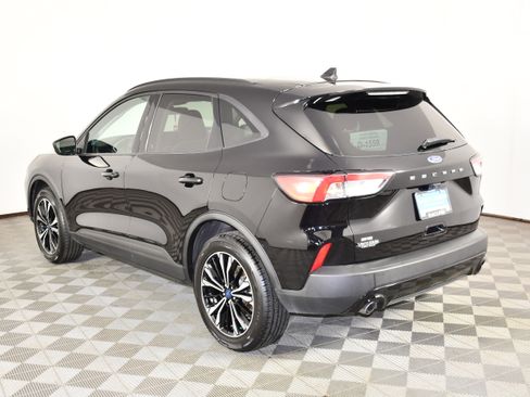 Used 2022 Ford Escape SE w/ SE Sport Appearance Package AWD/4WD image 7